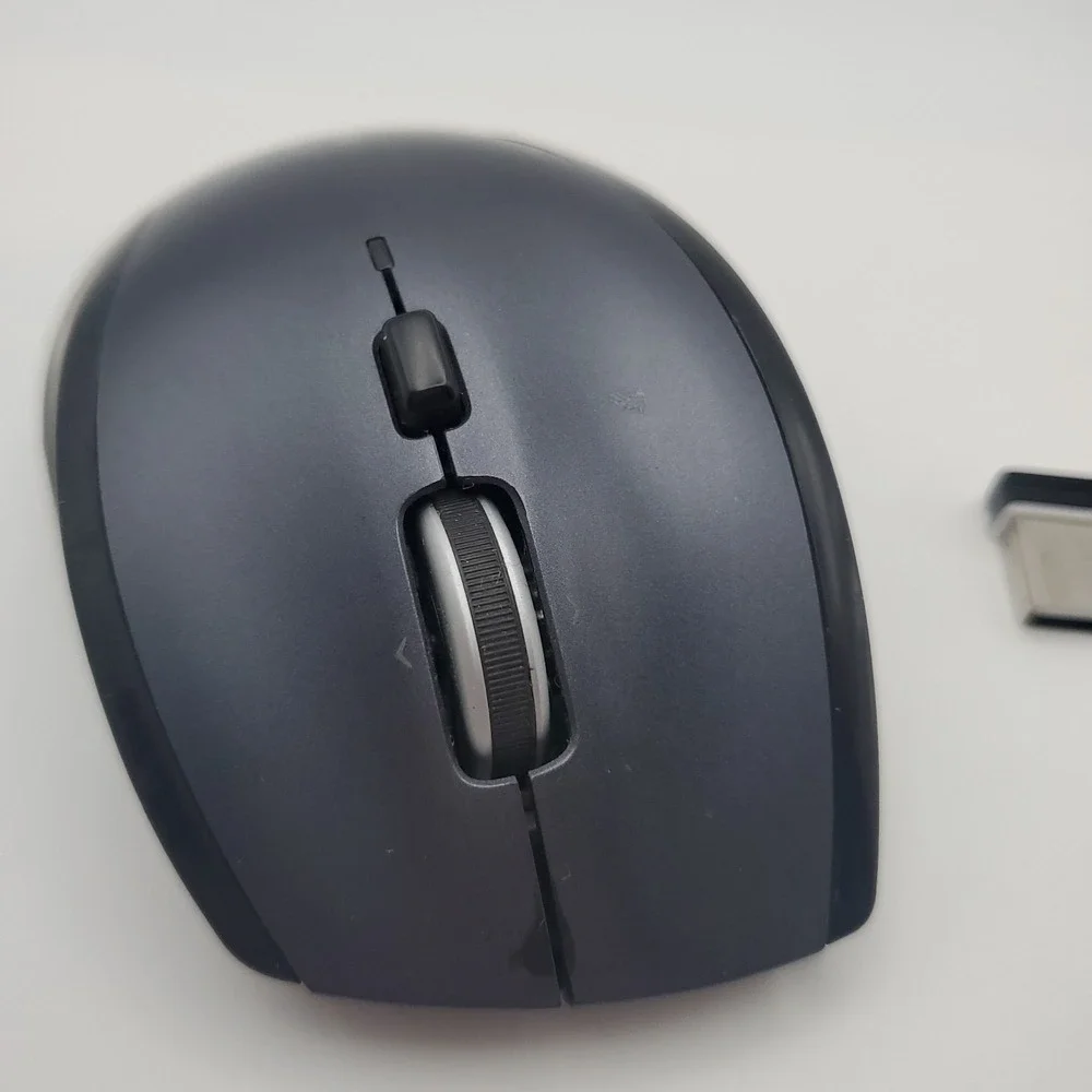 Logitech M705 Wireless Laser Mouse & USB Receiver -‎ WORKING